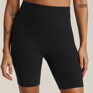 Beyond Yoga Spacedye Keep Pace 7” Short in black